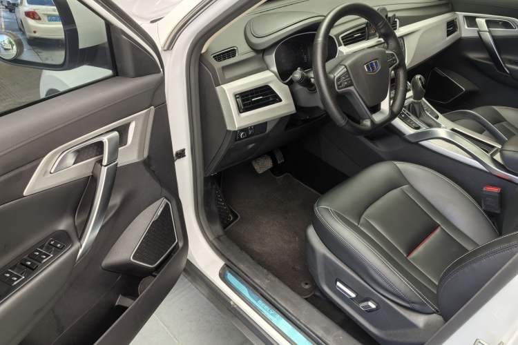 Used Geely Auto Emgrand X7 Sport 2018 1.8TD Automatic Two-Wheel Drive Smart 4G Connected Version Exterior 7