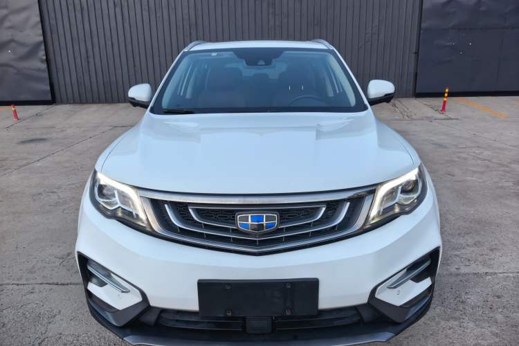 Used Geely Auto Emgrand X7 Sport 2018 1.8TD Automatic Two-Wheel Drive ZhiZun Model with 4G Connectivity Front