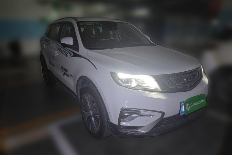 Used Geely Auto Emgrand X7 Sport 2018 1.8TD Automatic Two-Wheel Drive ZhiZun Model with 4G Connectivity Front Right 45 Deg