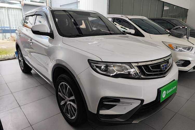 Used Geely Auto Emgrand X7 Sport 2018 1.8TD Automatic Two-Wheel Drive Smart Connect 4G Internet Edition Front Right 45 Deg