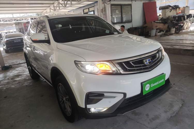 Used Geely Auto Emgrand X7 Sport 2018 1.8TD Automatic Two-Wheel Drive Smart Connect 4G Internet Edition Front Right 45 Deg