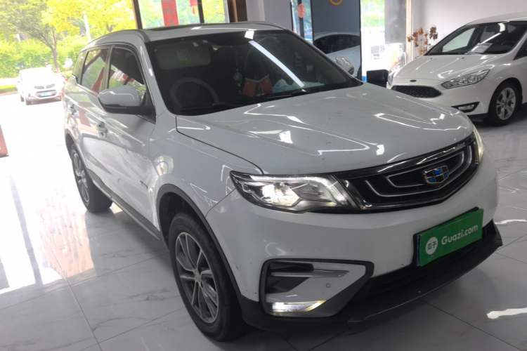 Used Geely Auto Emgrand X7 Sport 2018 1.8TD Automatic Two-Wheel Drive Smart Connect 4G Internet Edition Front Right 45 Deg
