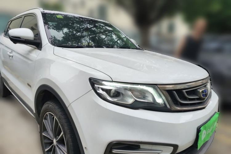 Used Geely Auto Emgrand X7 Sport 2018 1.8TD Automatic Two-Wheel Drive ZhiZun Model with 4G Connectivity Front Right 45 Deg