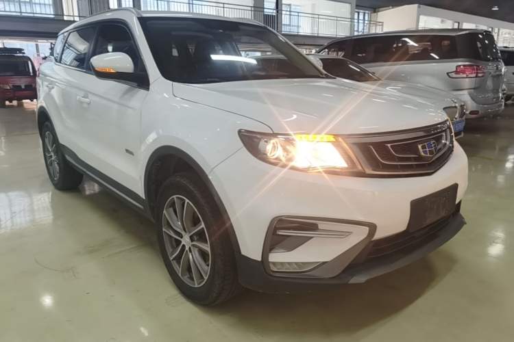 Used Geely Auto Emgrand X7 Sport 2018 1.8TD Automatic Two-Wheel Drive Zhiya Model Front Right 45 Deg