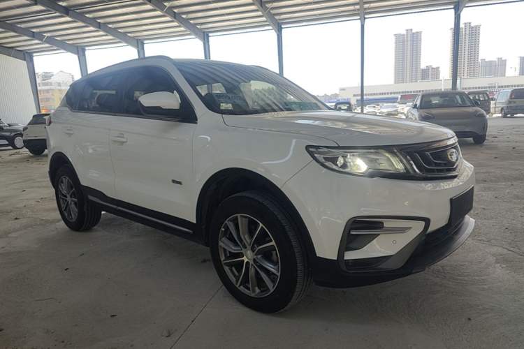 Used Geely Auto Emgrand X7 Sport 2018 1.8TD Automatic Two-Wheel Drive Smart Connect 4G Internet Edition Front Right 45 Deg