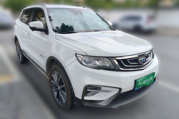 Used Geely Auto Emgrand X7 Sport 2018 1.8TD Automatic Two-Wheel Drive ZhiZun Model with 4G Connectivity Front Right 45 Deg
