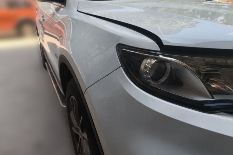 Used Geely Auto Emgrand X7 Sport 2018 1.8TD Automatic Two-Wheel Drive Zhiya Model Front Right 45 Deg