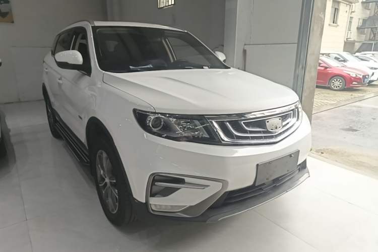Used Geely Auto Emgrand X7 Sport 2018 1.8TD Automatic Two-Wheel Drive Zhiya Model Front Right 45 Deg