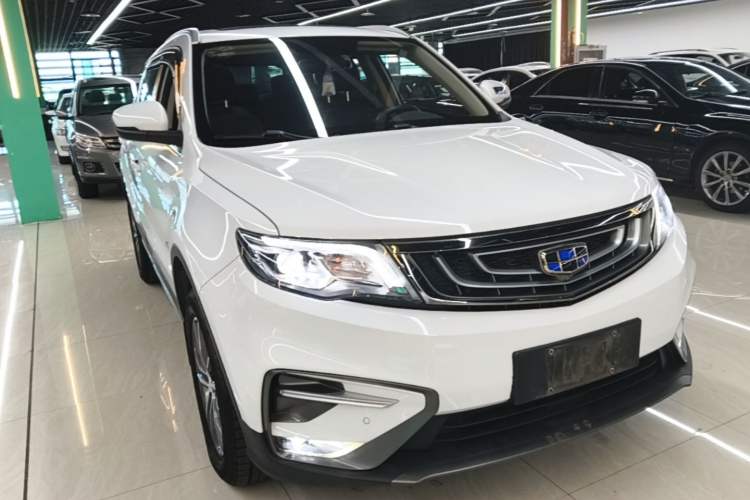 Used Geely Auto Emgrand X7 Sport 2018 1.8TD Automatic Two-Wheel Drive Smart Connect 4G Internet Edition Front Right 45 Deg