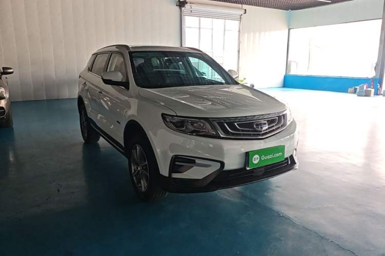 Used Geely Auto Emgrand X7 Sport 2018 1.8TD Automatic Two-Wheel Drive Smart Connect 4G Internet Edition Front Right 45 Deg