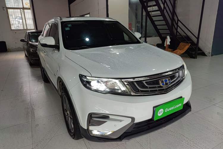 Used Geely Auto Emgrand X7 Sport 2018 1.8TD Automatic Two-Wheel Drive Smart Connect 4G Internet Edition Front Right 45 Deg