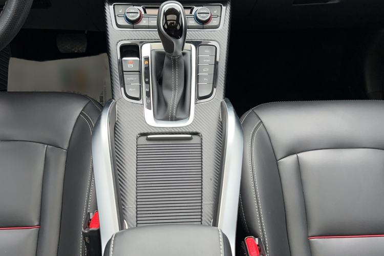 Used Geely Auto Emgrand X7 Sport 2018 1.8TD Automatic Two-Wheel Drive Smart Connect 4G Internet Edition Gear Lever
