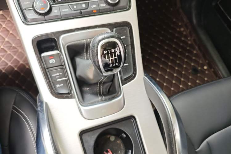 Used Geely Auto Emgrand X7 Sport 2018 1.8TD Manual Two-Wheel Drive Zhiya Model Gear Lever