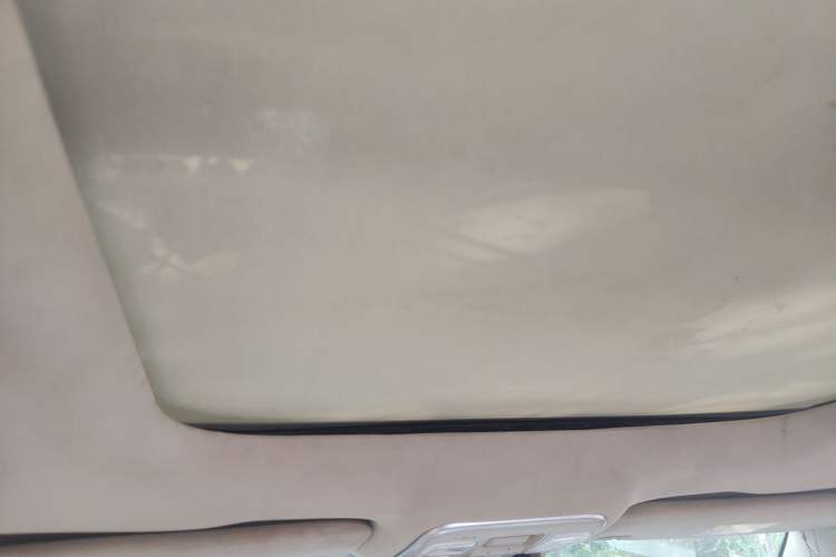 Used Geely Auto Emgrand X7 Sport 2018 1.8TD Automatic Two-Wheel Drive Smart Connect 4G Internet Edition Headliner