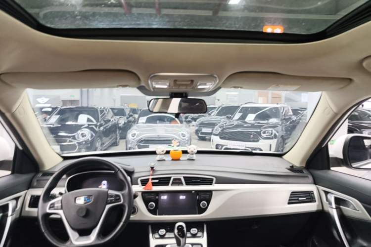 Used Geely Auto Emgrand X7 Sport 2018 1.8TD Automatic Two-Wheel Drive Smart Connect 4G Internet Edition Headliner