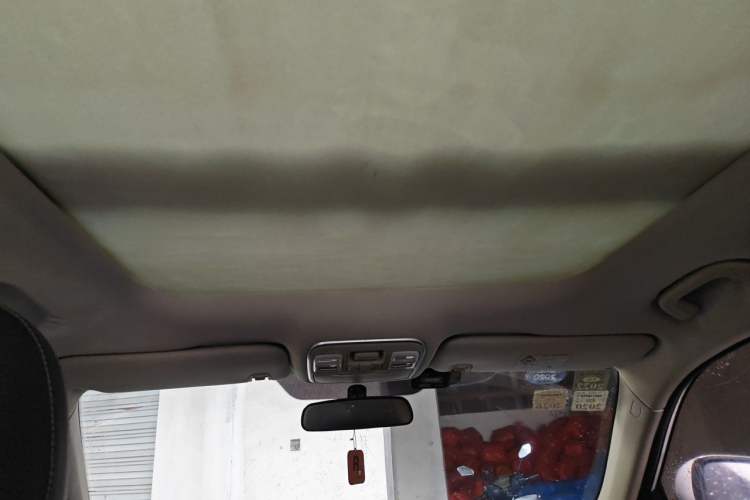 Used Geely Auto Emgrand X7 Sport 2018 1.8TD Automatic Two-Wheel Drive Smart Connect 4G Internet Edition Headliner