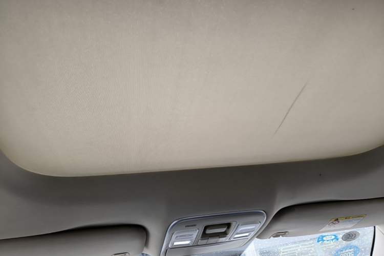 Used Geely Auto Emgrand X7 Sport 2018 1.8TD Automatic Two-Wheel Drive Smart Connect 4G Internet Edition Headliner