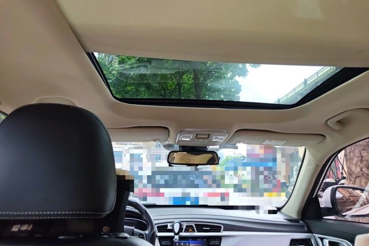 Used Geely Auto Emgrand X7 Sport 2018 1.8TD Automatic Two-Wheel Drive Smart 4G Connected Version Headliner