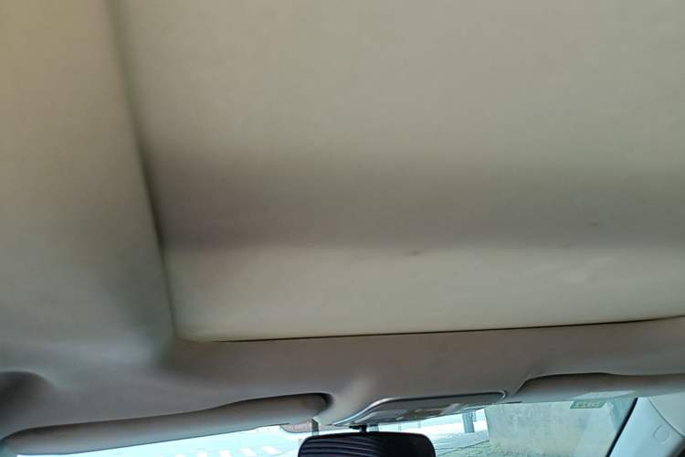 Used Geely Auto Emgrand X7 Sport 2018 1.8TD Automatic Two-Wheel Drive Smart Connect 4G Internet Edition Headliner