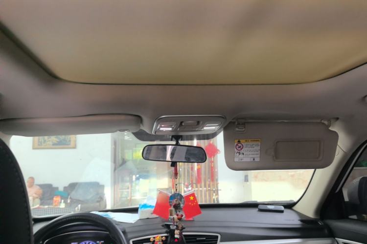 Used Geely Auto Emgrand X7 Sport 2018 1.8TD Automatic Two-Wheel Drive Smart Connect 4G Internet Edition Headliner