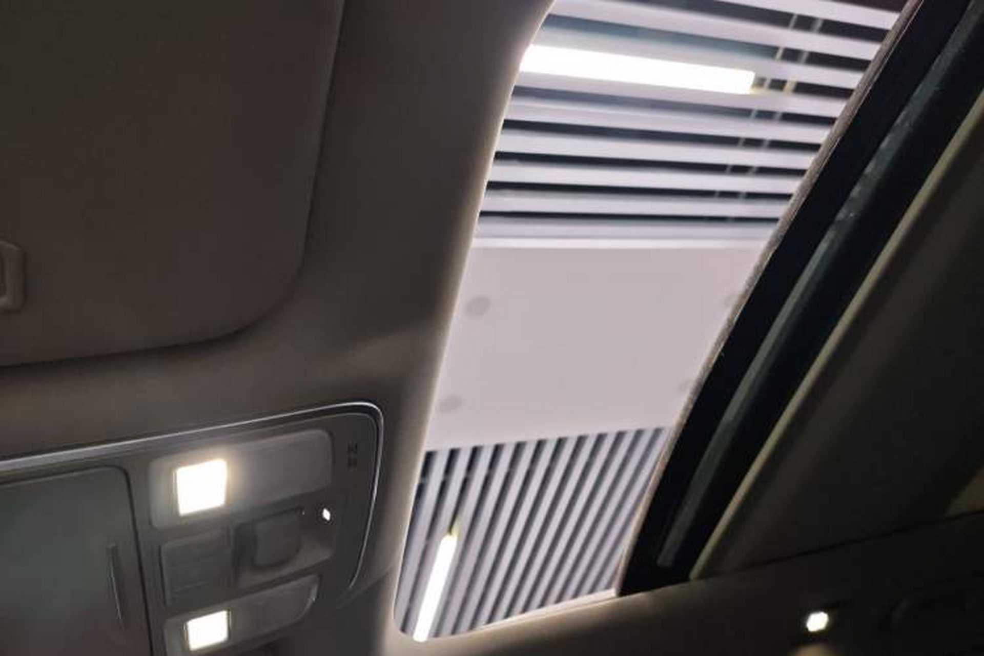 Used Geely Auto Emgrand X7 Sport 2018 1.8TD Automatic Two-Wheel Drive Smart Connect 4G Internet Edition Headliner