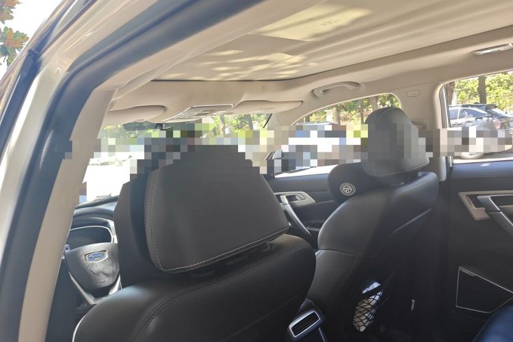 Used Geely Auto Emgrand X7 Sport 2018 1.8TD Automatic Two-Wheel Drive Smart Connect 4G Internet Edition Headliner