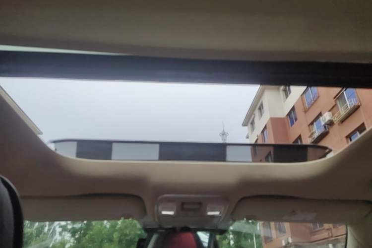 Used Geely Auto Emgrand X7 Sport 2018 2.0L Manual Two-Wheel Drive Zhiya Version Headliner