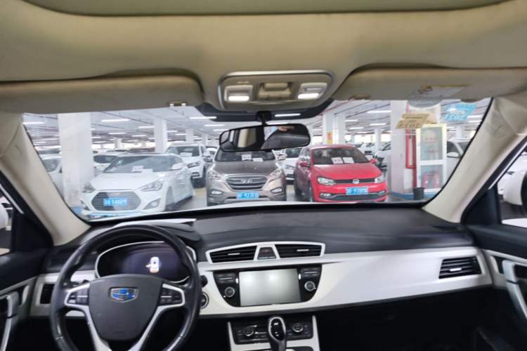 Used Geely Auto Emgrand X7 Sport 2018 1.8TD Automatic Two-Wheel Drive Smart Connect 4G Internet Edition Headliner
