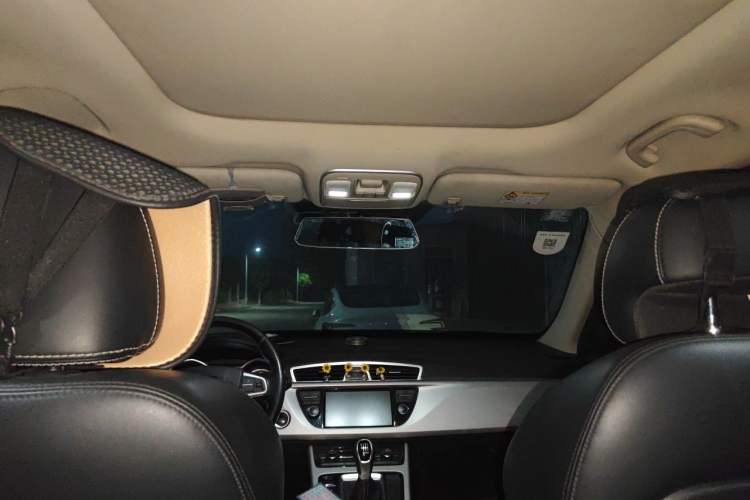 Used Geely Auto Emgrand X7 Sport 2018 2.0L Manual Two-Wheel Drive Zhiya Version Headliner