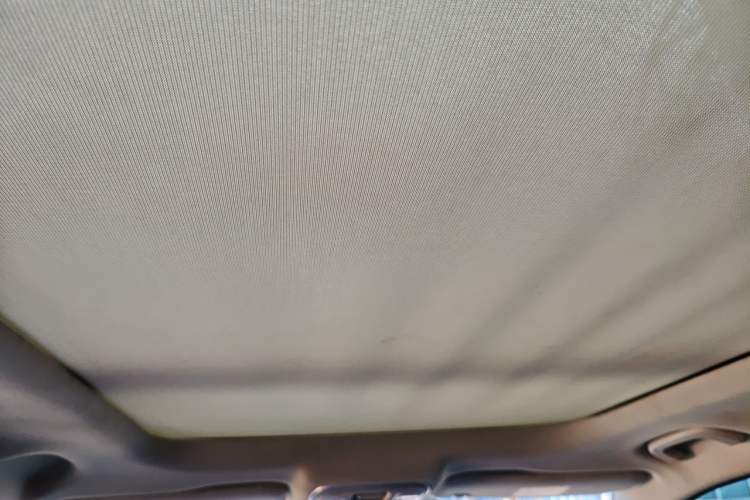 Used Geely Auto Emgrand X7 Sport 2018 1.8TD Automatic Two-Wheel Drive Smart Connect 4G Internet Edition Headliner