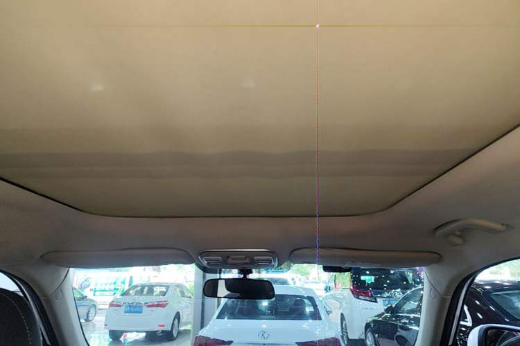 Used Geely Auto Emgrand X7 Sport 2018 1.8TD Automatic Two-Wheel Drive Zhiya Model Headliner