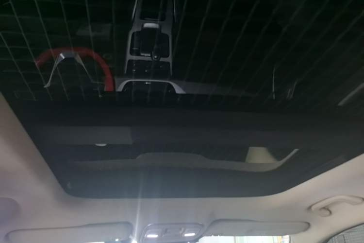 Used Geely Auto Emgrand X7 Sport 2018 2.0L Manual Two-Wheel Drive Zhiya Version Headliner