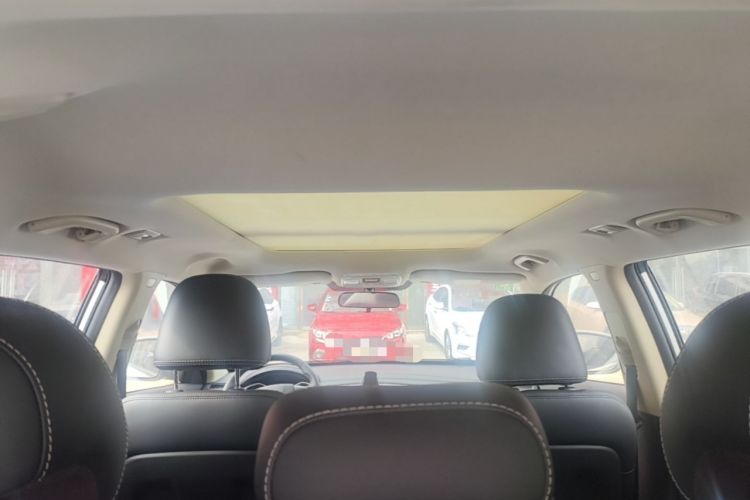 Used Geely Auto Emgrand X7 Sport 2018 1.8TD Automatic Two-Wheel Drive Zhiya Model Headliner