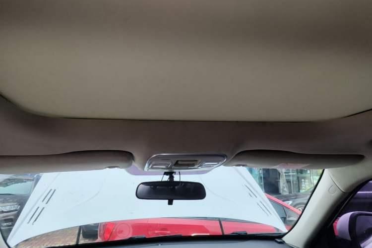 Used Geely Auto Emgrand X7 Sport 2018 1.8TD Automatic Two-Wheel Drive Smart Connect 4G Internet Edition Headliner