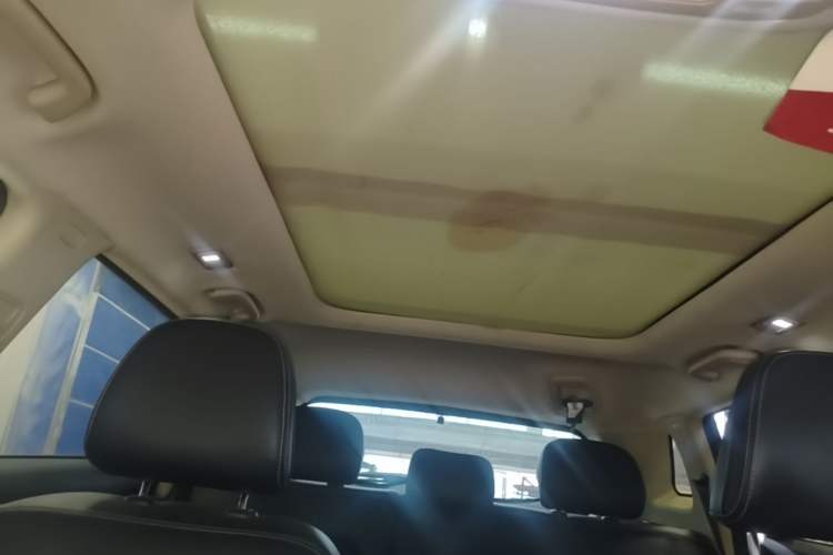 Used Geely Auto Emgrand X7 Sport 2018 1.8TD Automatic Two-Wheel Drive Zhiya Model Headliner