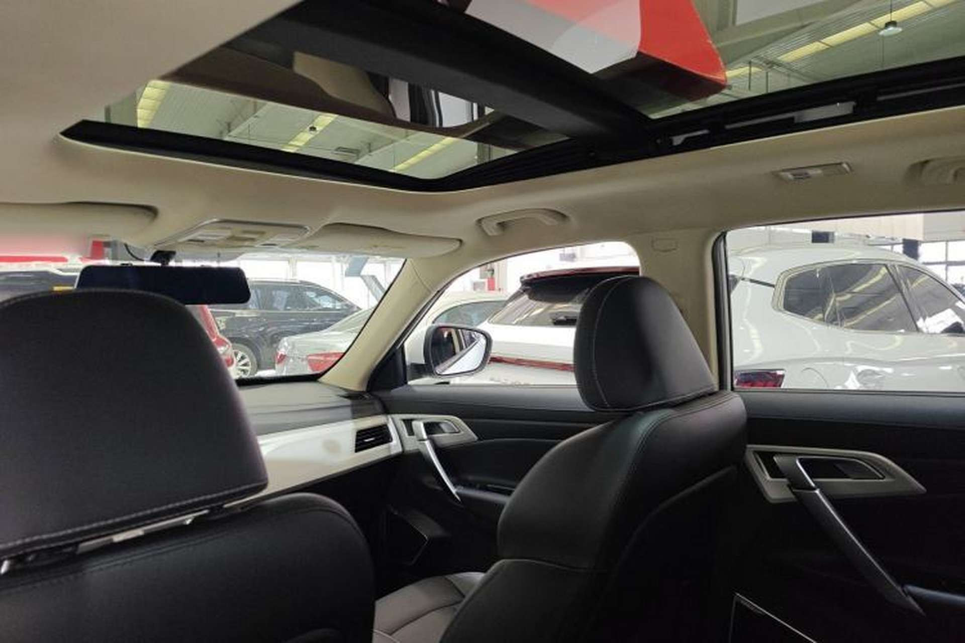 Used Geely Auto Emgrand X7 Sport 2018 1.8TD Automatic Two-Wheel Drive Zhiya Model Headliner