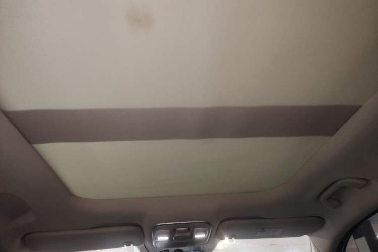 Used Geely Auto Emgrand X7 Sport 2018 1.8TD Automatic Two-Wheel Drive Smart Connect 4G Internet Edition Headliner