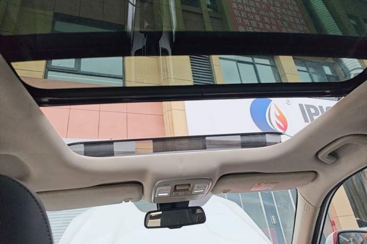 Used Geely Auto Emgrand X7 Sport 2018 1.8TD Automatic Two-Wheel Drive Smart 4G Connected Version Headliner