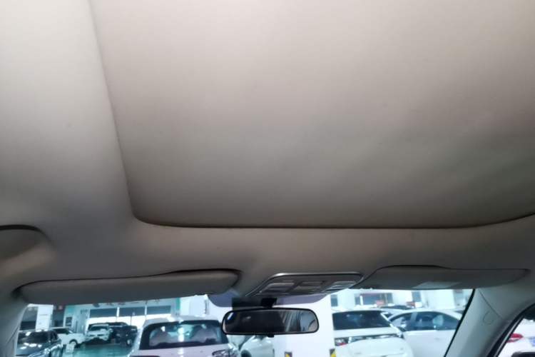 Used Geely Auto Emgrand X7 Sport 2018 1.8TD Automatic Two-Wheel Drive Smart Connect 4G Internet Edition Headliner