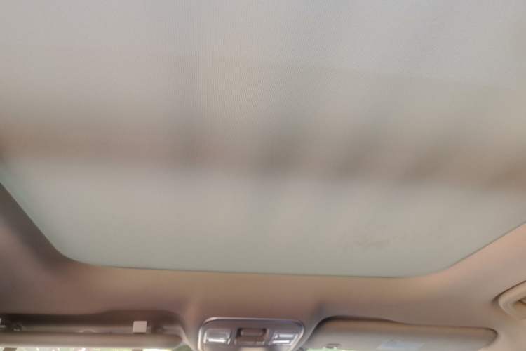 Used Geely Auto Emgrand X7 Sport 2018 1.8TD Automatic Two-Wheel Drive Smart Connect 4G Internet Edition Headliner