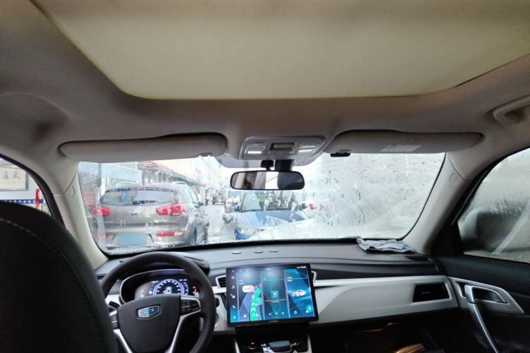 Used Geely Auto Emgrand X7 Sport 2018 1.8TD Automatic Two-Wheel Drive Smart Connect 4G Internet Edition Headliner