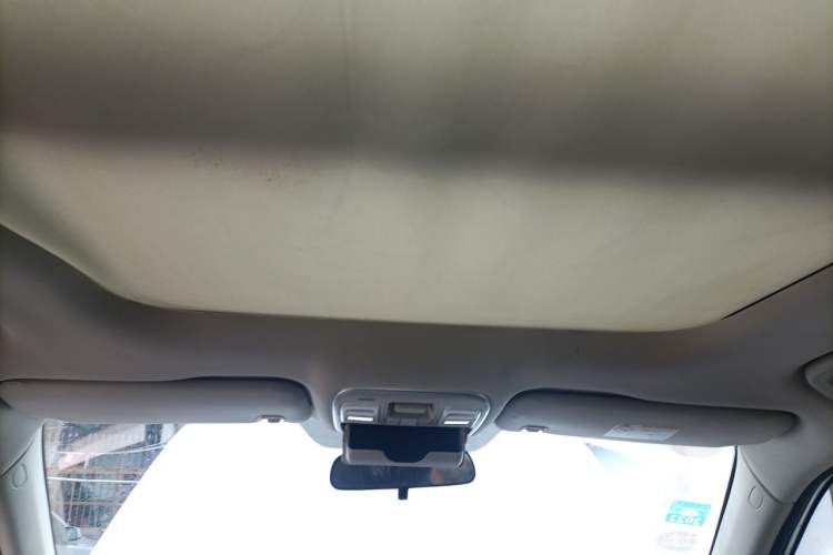 Used Geely Auto Emgrand X7 Sport 2018 1.8TD Automatic Two-Wheel Drive Smart Connect 4G Internet Edition Headliner