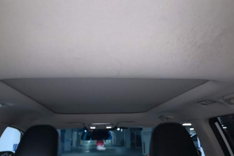 Used Geely Auto Emgrand X7 Sport 2018 1.8TD Automatic Two-Wheel Drive Zhiya Model Headliner