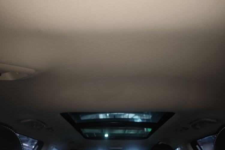 Used Geely Auto Emgrand X7 Sport 2018 1.8TD Automatic Two-Wheel Drive Smart Connect 4G Internet Edition Headliner