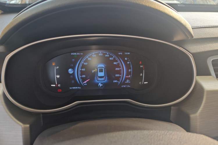 Used Geely Auto Emgrand X7 Sport 2018 1.8TD Automatic Two-Wheel Drive Smart Connect 4G Internet Edition Instrument Cluster