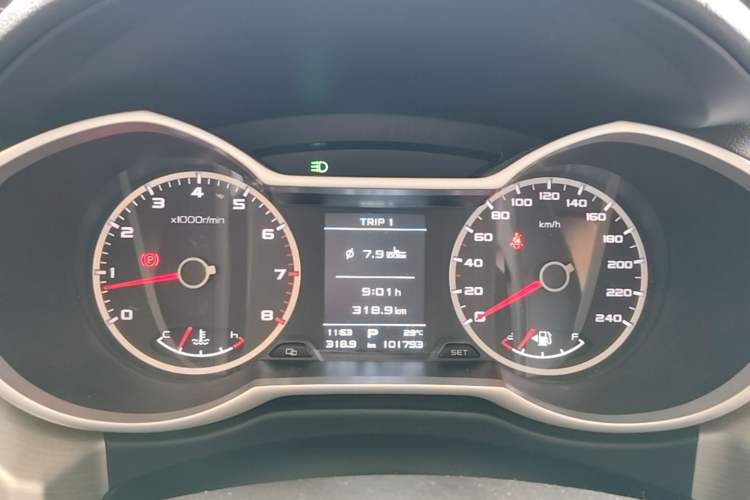 Used Geely Auto Emgrand X7 Sport 2018 1.8TD Automatic Two-Wheel Drive Zhiya Model Instrument Cluster