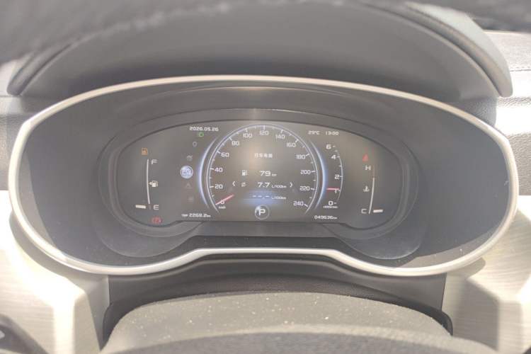 Used Geely Auto Emgrand X7 Sport 2018 1.8TD Automatic Two-Wheel Drive ZhiZun Model with 4G Connectivity Instrument Cluster