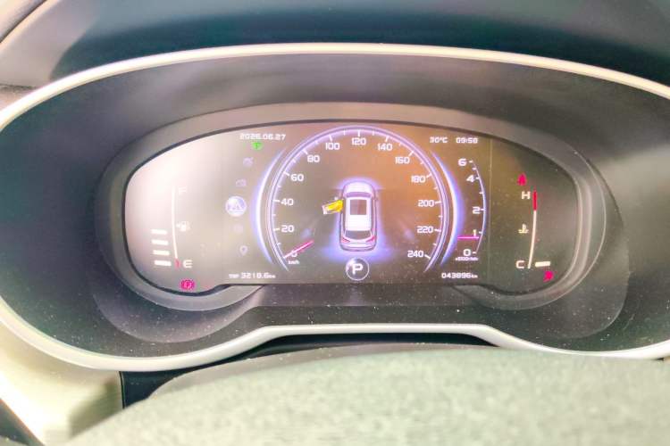Used Geely Auto Emgrand X7 Sport 2018 1.8TD Automatic Two-Wheel Drive Smart Connect 4G Internet Edition Instrument Cluster