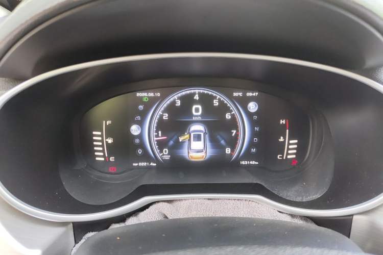 Used Geely Auto Emgrand X7 Sport 2018 1.8TD Automatic Two-Wheel Drive ZhiZun Model with 4G Connectivity Instrument Cluster