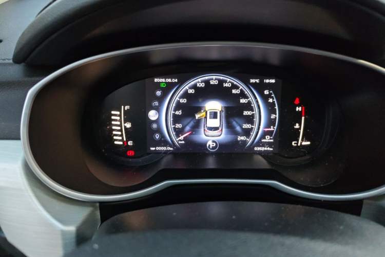 Used Geely Auto Emgrand X7 Sport 2018 1.8TD Automatic Two-Wheel Drive Smart Connect 4G Internet Edition Instrument Cluster